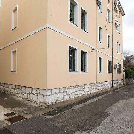 Central, Fully Equipped 2 Bedroom Flat Rijeka Bagian luar foto